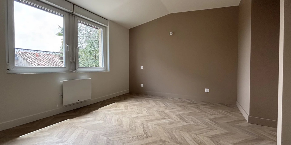 appartement à BORDEAUX (33800)