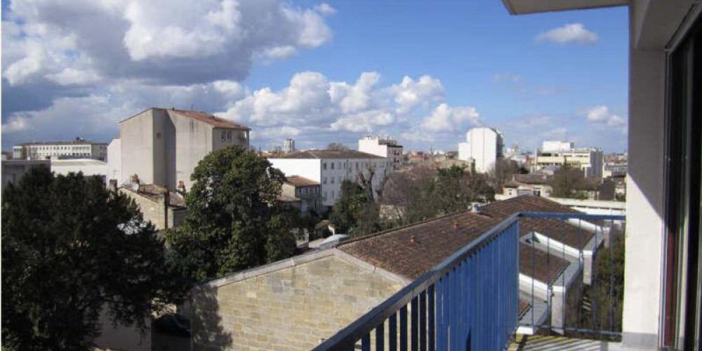 appartement à BORDEAUX (33800)