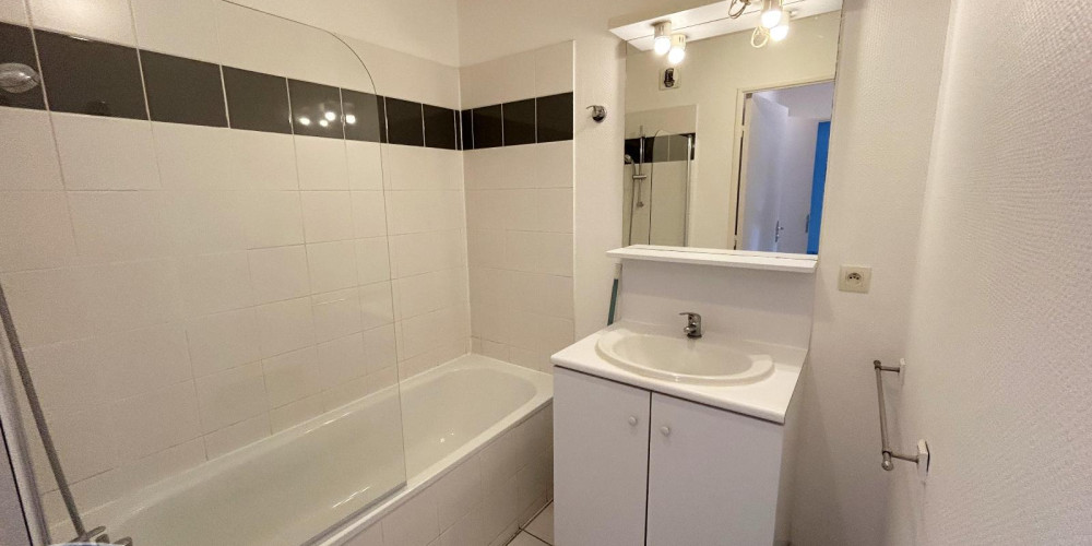 appartement à BORDEAUX (33300)