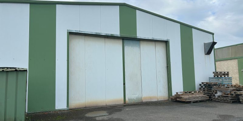 local industriel à ST MARIENS (33620)