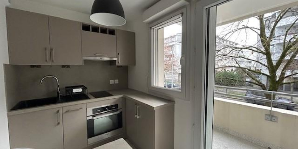 appartement à BORDEAUX (33300)
