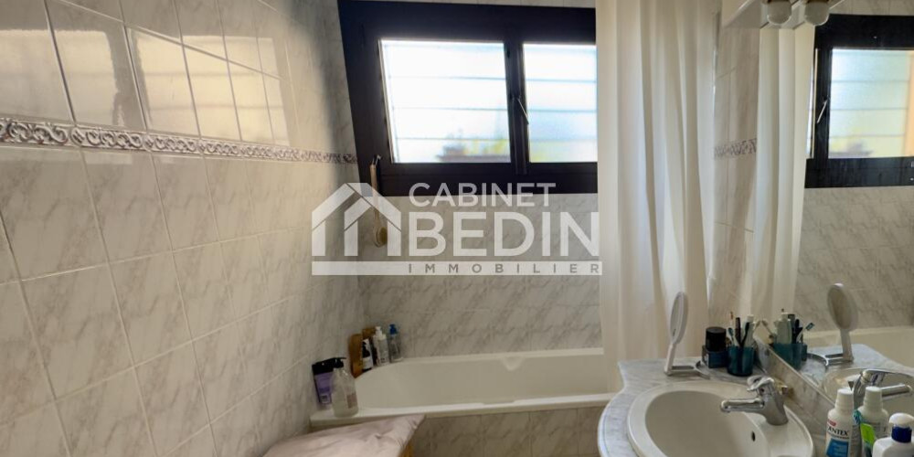 maison à LE TAILLAN MEDOC (33320)