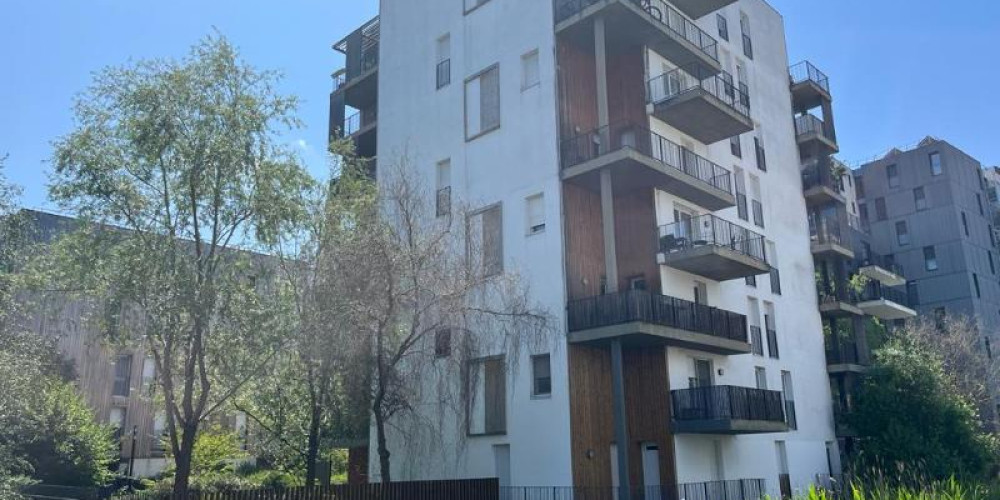 appartement à BORDEAUX (33300)