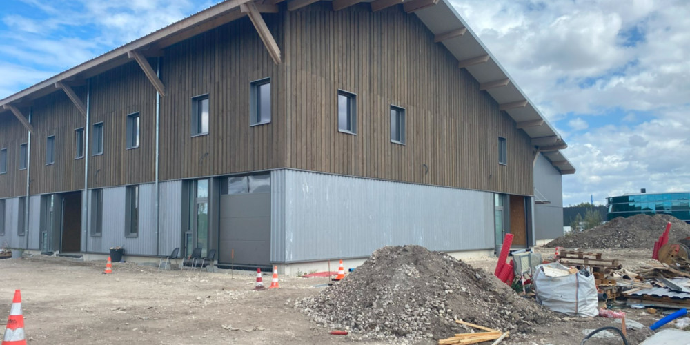 local industriel à LE HAILLAN (33185)