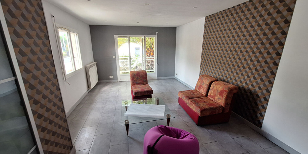 maison à VILLENAVE D ORNON (33140)