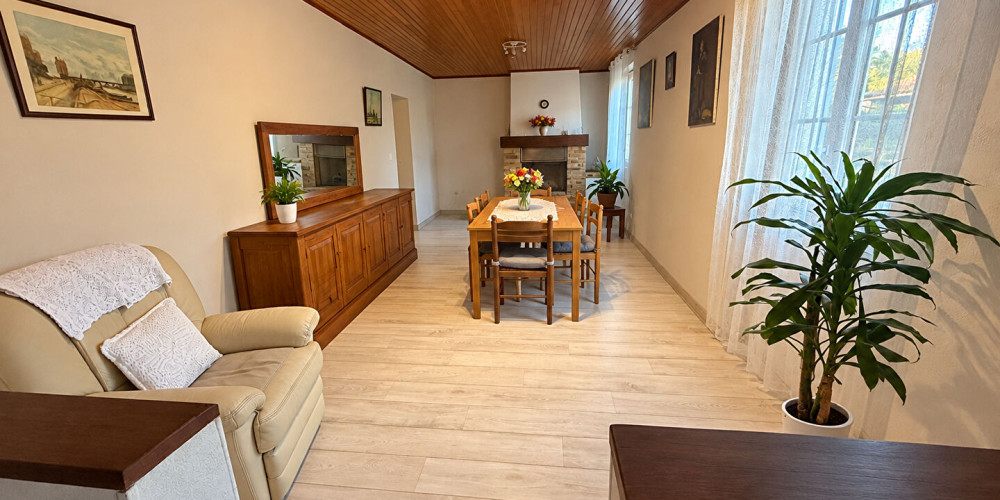 maison à LOUCHATS (33125)