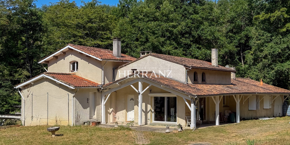maison à TARGON (33760)