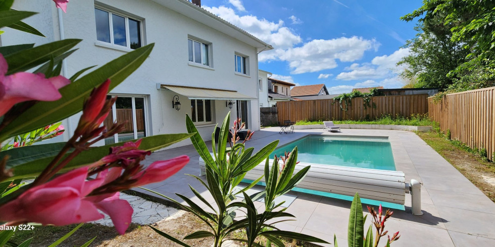 maison à MERIGNAC (33700)