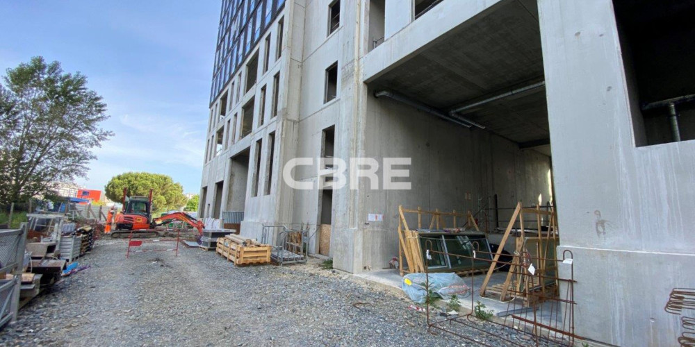 local industriel à BORDEAUX (33300)