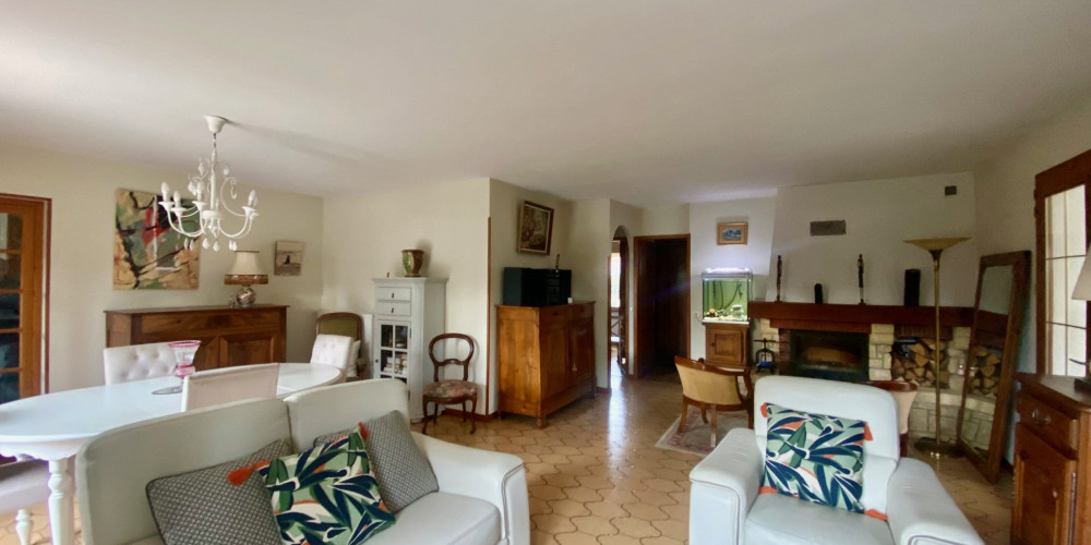 maison à ARES (33740)