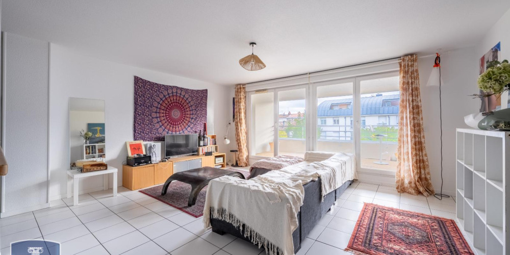 appartement à BORDEAUX (33300)