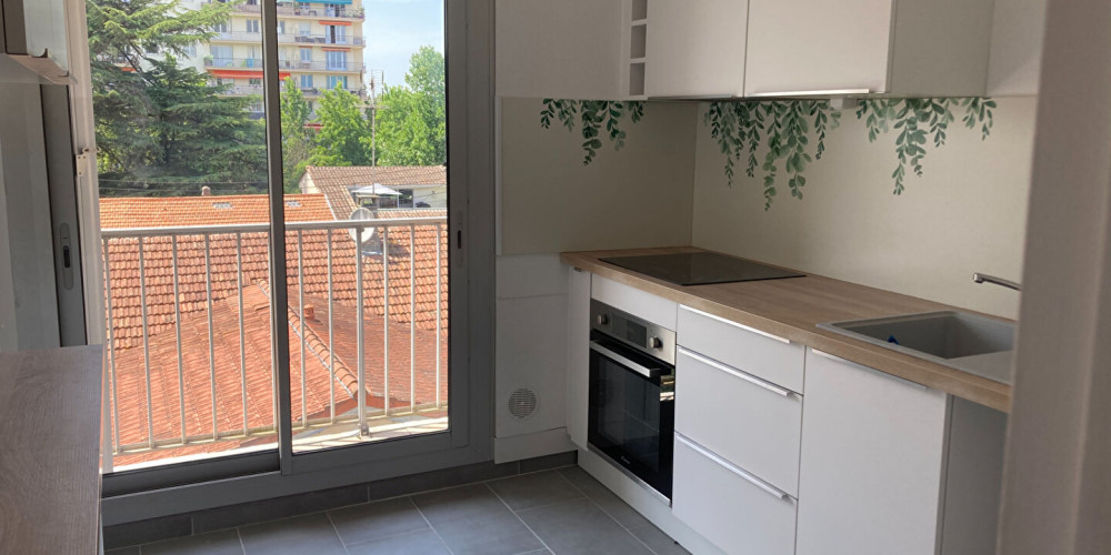 appartement à BORDEAUX (33000)