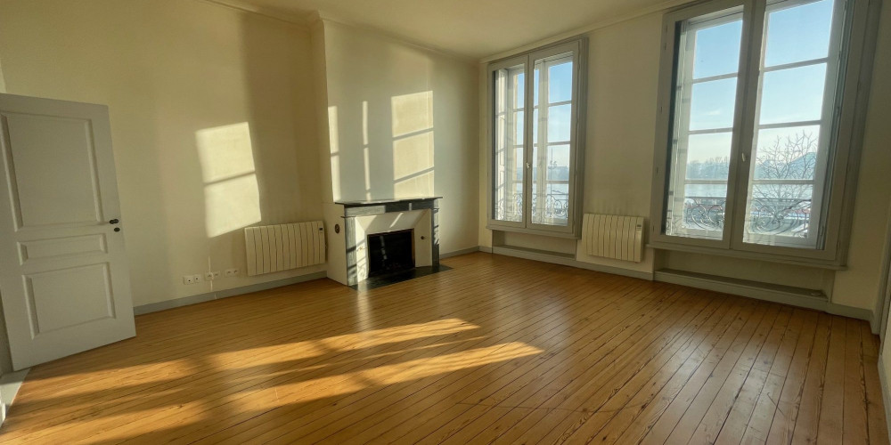 appartement à BORDEAUX (33000)
