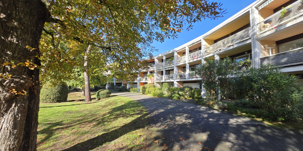 appartement à LE BOUSCAT (33110)