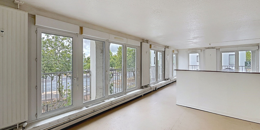 appartement à BORDEAUX (33300)