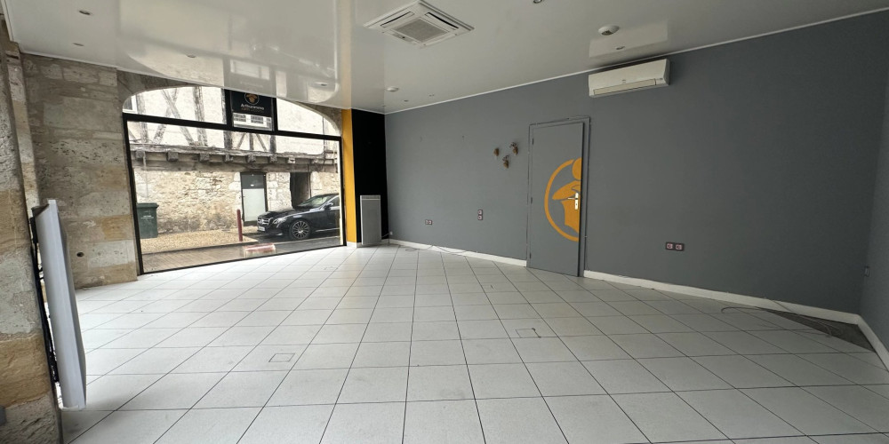 local commercial à STE FOY LA GRANDE (33220)