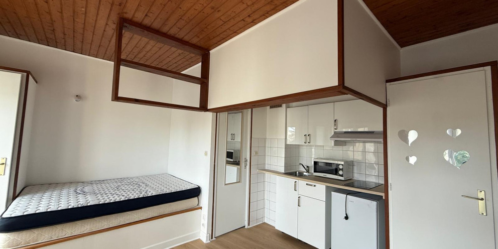appartement à BORDEAUX (33000)