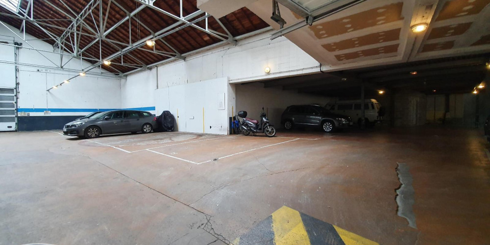 parking à BORDEAUX (33000)