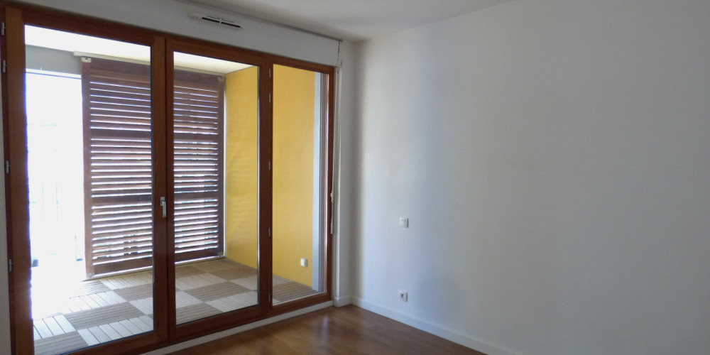 appartement à BORDEAUX (33800)