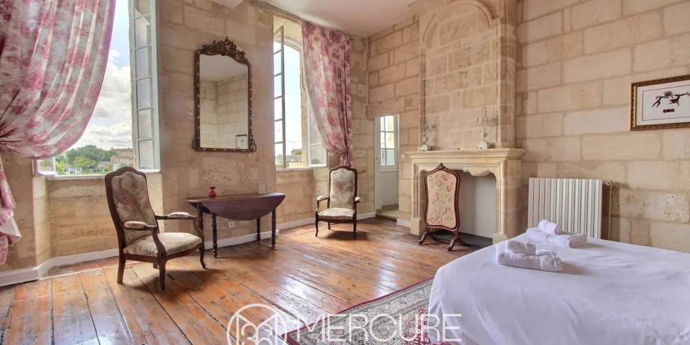 maison à ST EMILION (33330)