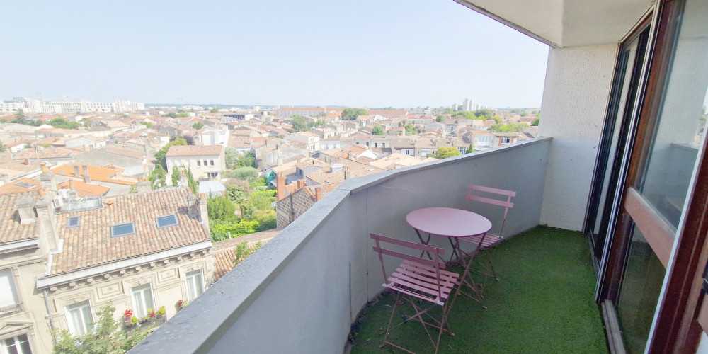 appartement à BORDEAUX (33800)