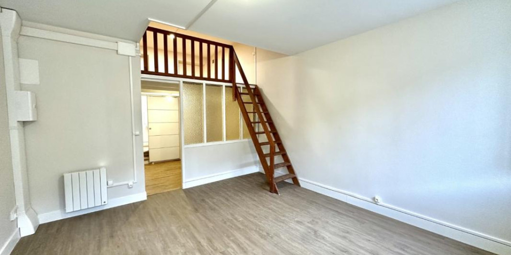 appartement à BORDEAUX (33000)