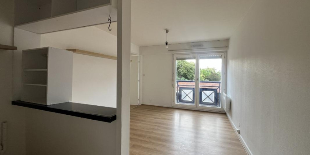 appartement à BORDEAUX (33800)
