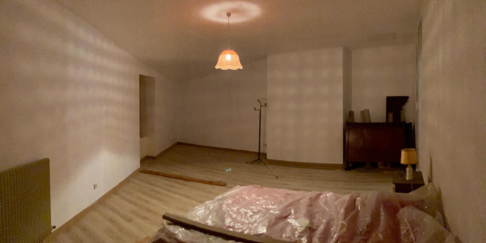 parking à PUJOLS SUR CIRON (33210)