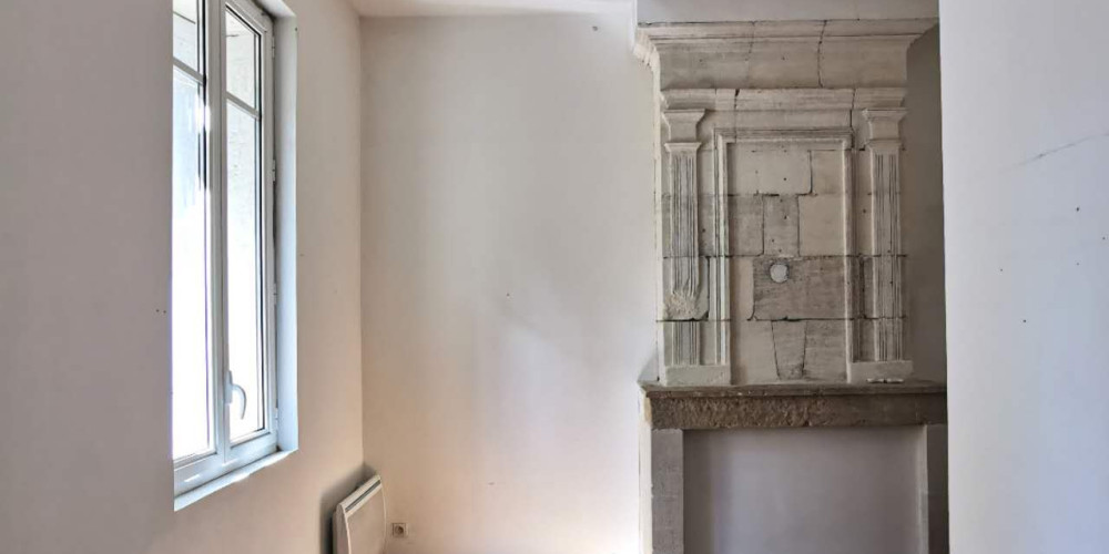 immeuble à ST ROMAIN LA VIRVEE (33240)
