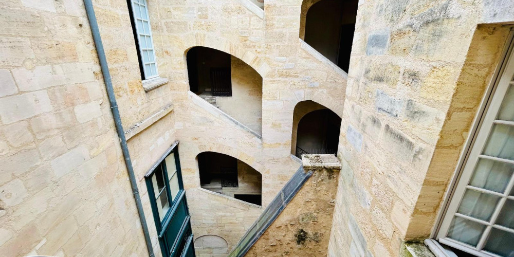 appartement à BORDEAUX (33000)