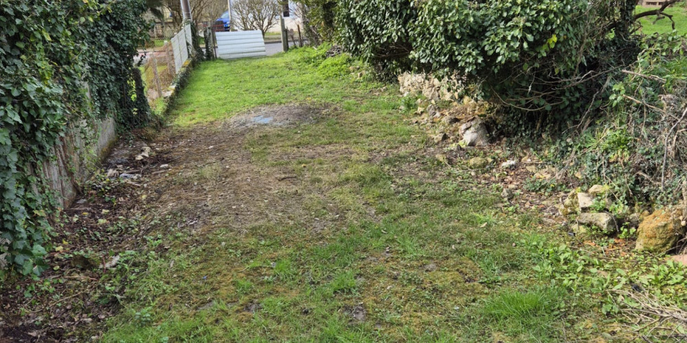 terrain à BLASIMON (33540)