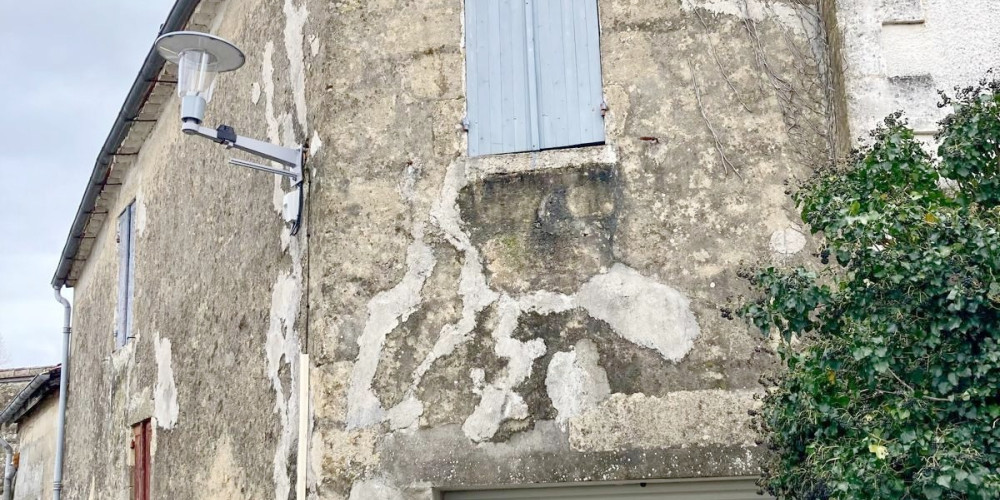 parking à PUJOLS SUR CIRON (33210)