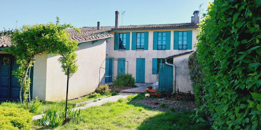 maison à LUSSAC (33570)