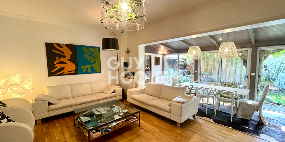 maison à VILLENAVE D ORNON (33140)