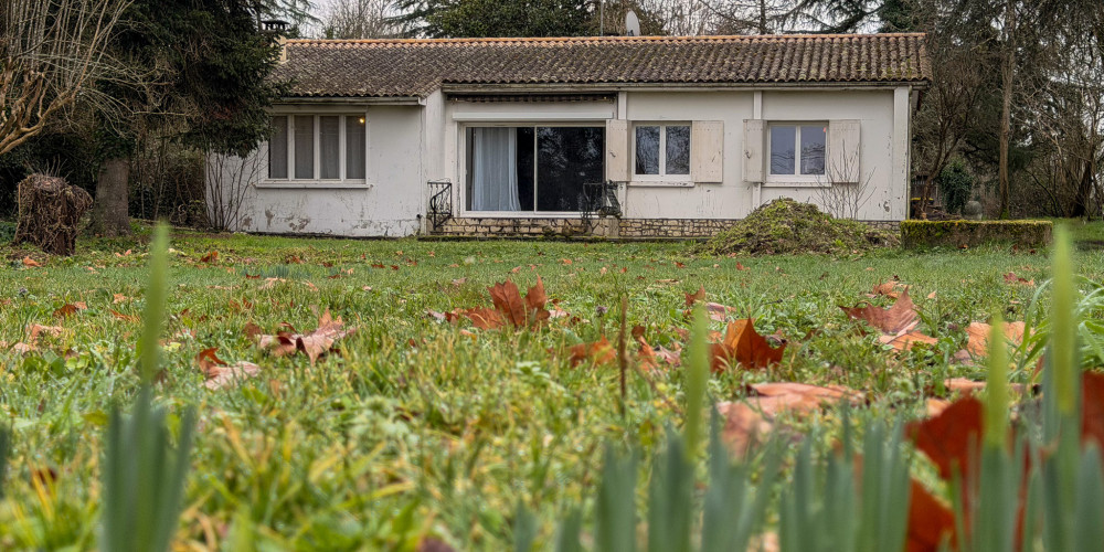 maison à ST DENIS DE PILE (33910)