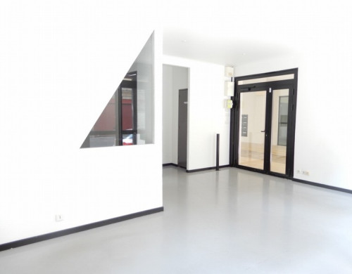 local commercial  BORDEAUX