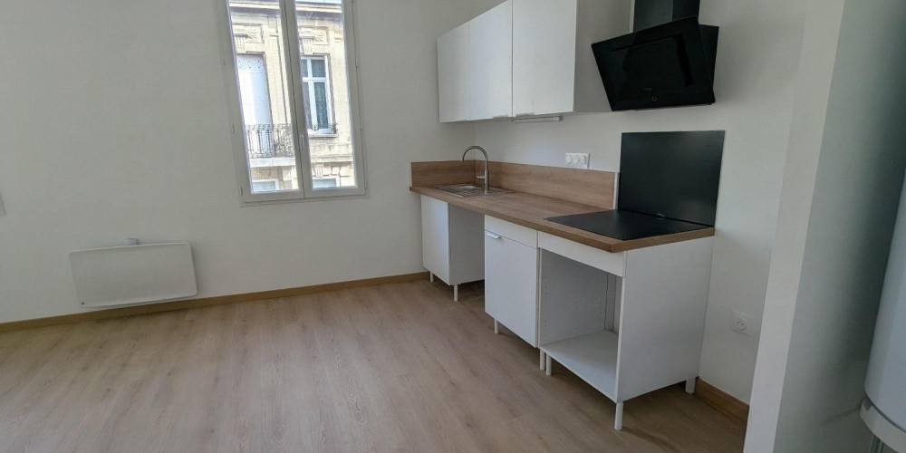 appartement à BORDEAUX (33800)