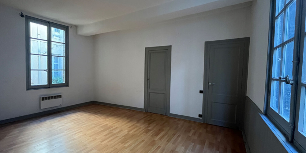 appartement à BORDEAUX (33000)