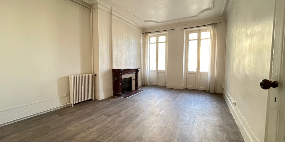 appartement à BORDEAUX (33000)