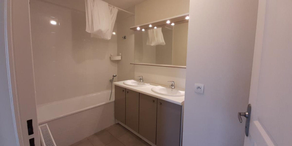 appartement à LE HAILLAN (33185)