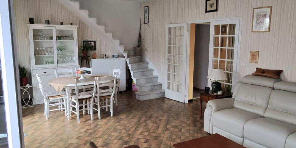 maison à VILLENAVE D ORNON (33140)