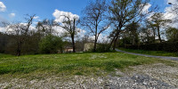 terrain à LES ARTIGUES DE LUSSAC (33570)