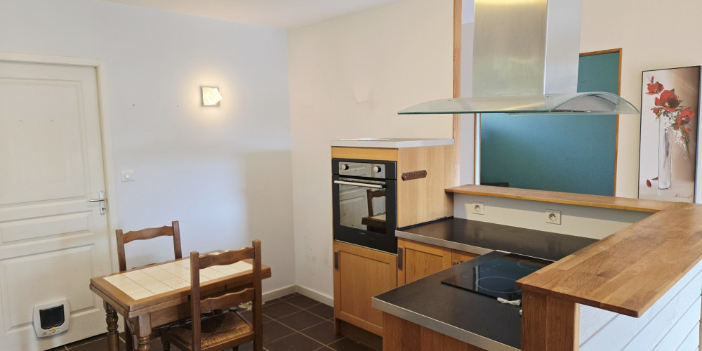 maison à VAYRES (33870)