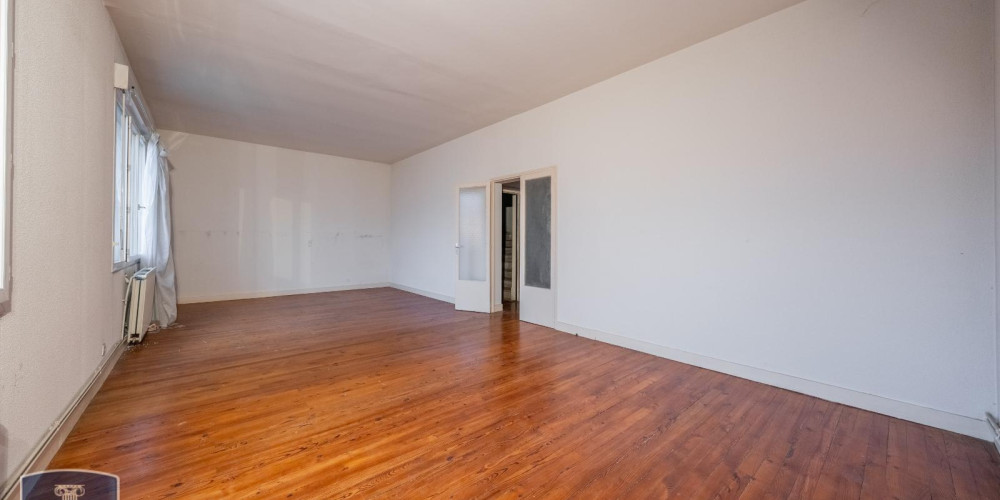 appartement à BORDEAUX (33300)
