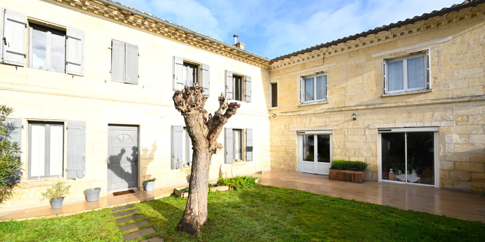 maison à ST DENIS DE PILE (33910)