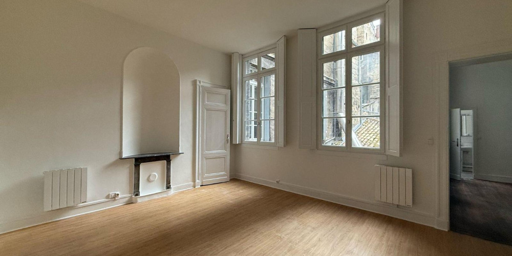 appartement à BORDEAUX (33000)