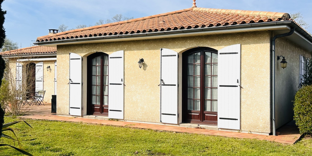 maison à IZON (33450)