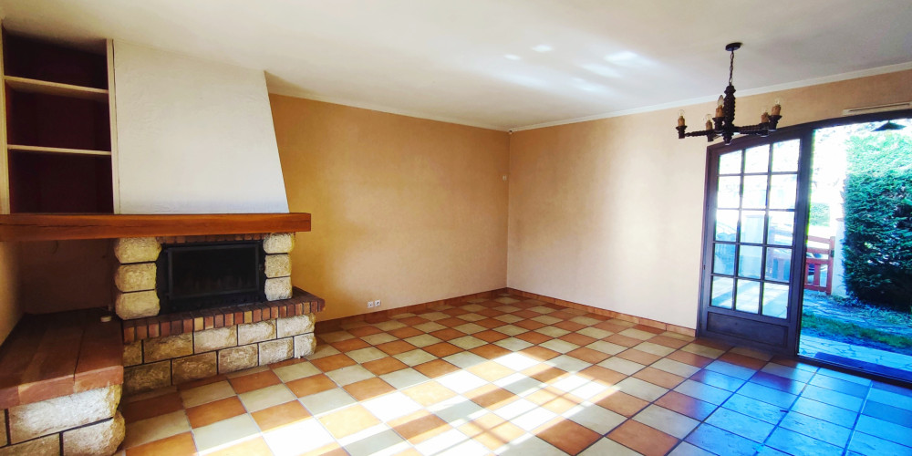 maison à VILLENAVE D ORNON (33140)