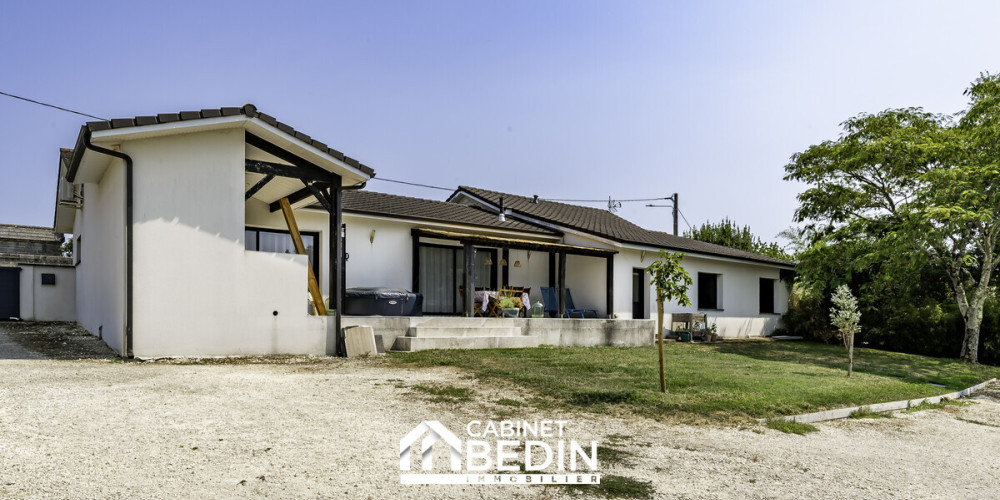 maison à ST MARTIN DU BOIS (33910)
