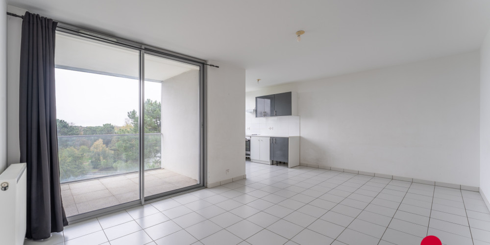 appartement à BORDEAUX (33300)